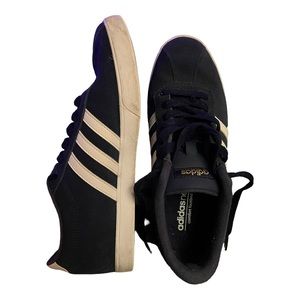 Adidas Women’s Shoes Size 7